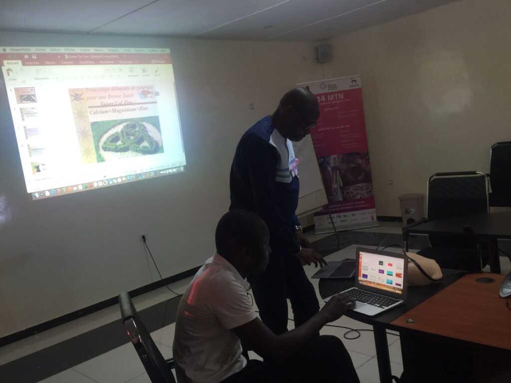 Lancement octobre rose avec amicale des sages-femmes de Mbour -img1